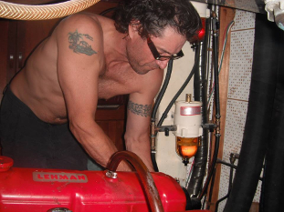 Port Charlotte Mobile Marine Mechanic Aaron Hayes